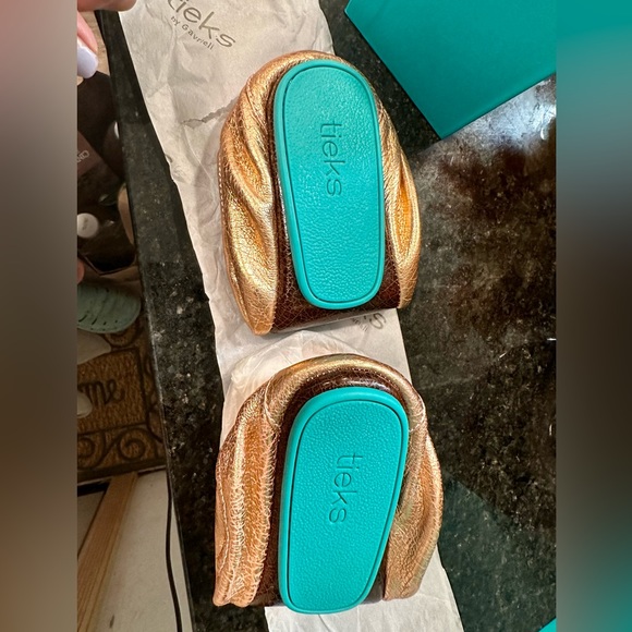 Tieks Rose Gold Glam Size 7. BNIB - Picture 4 of 8